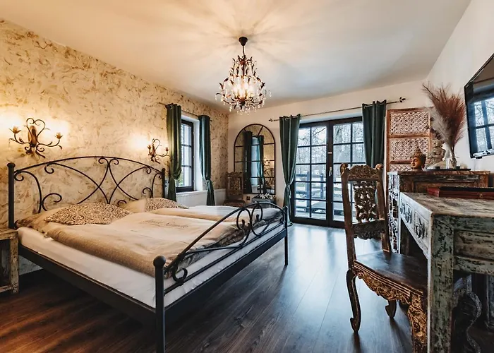 Hotel Mlyn Cernovice *